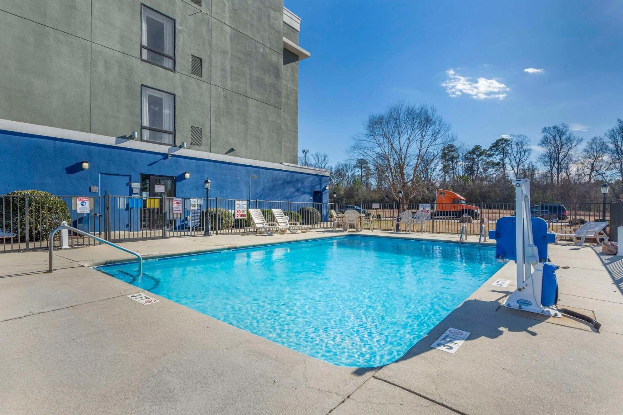Comfort Suites Wilson - I - 95 Exteriér fotografie